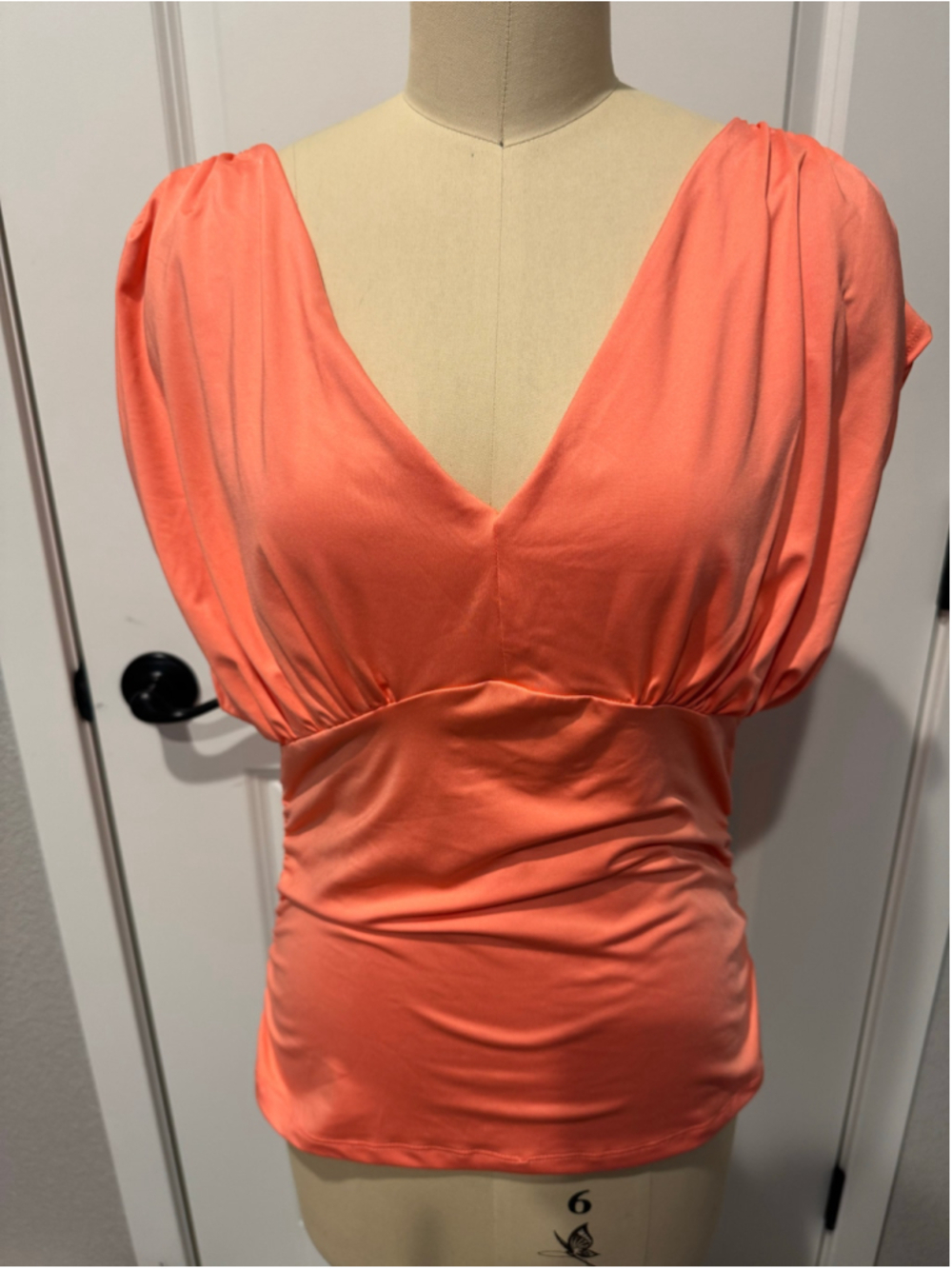 Women's Boston Proper Coral V-Neck Ruched Knit Blouse Size M